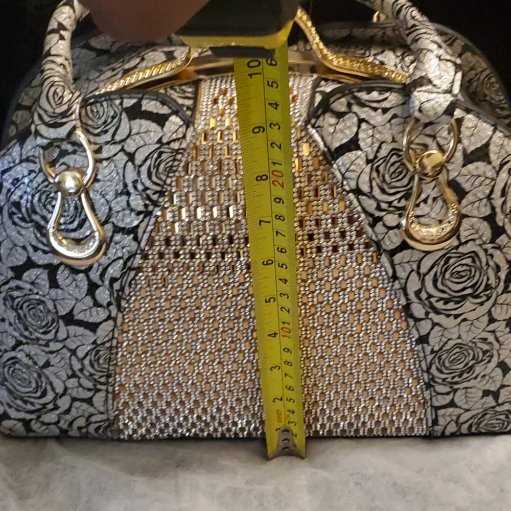 N/A beautiful bejeweled